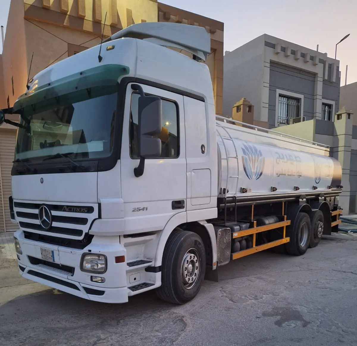 وايت ماء شمال الرياض 6 طن صالحة للشرب